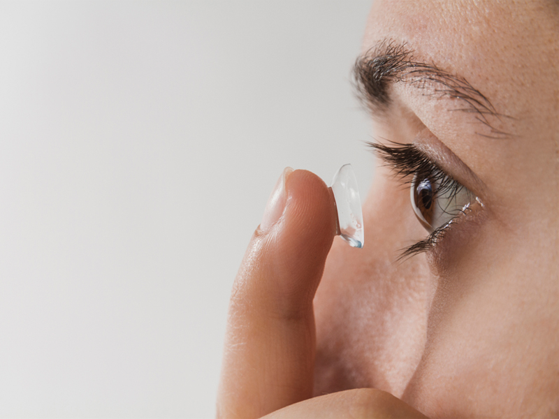 Miért előnyösebb a kontaktlencse télen, mint a szemüveg?